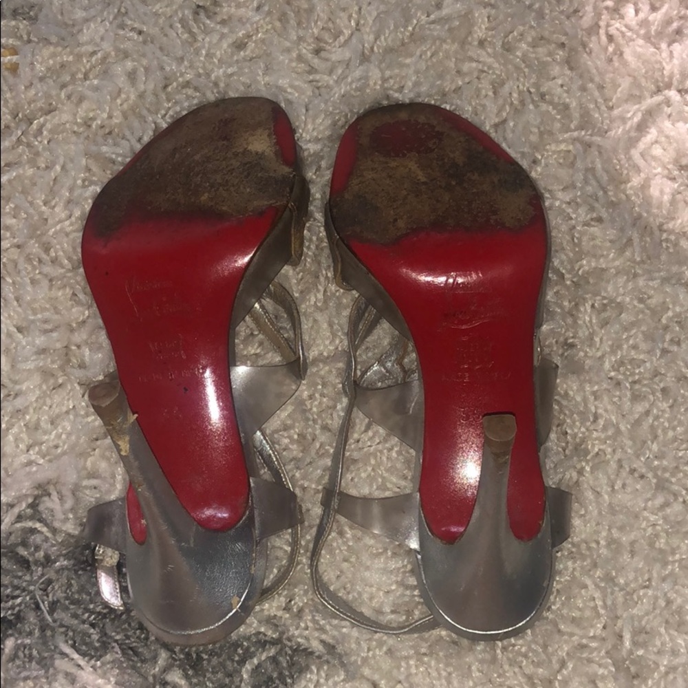 CHRISTIAN LOUBOUTIN Silver Heels - Picture 3 of 13